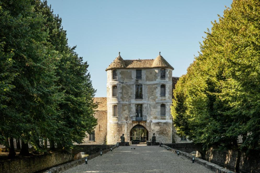 Château de Villiers-le-Mahieu, Villiers-le-Mahieu, France
